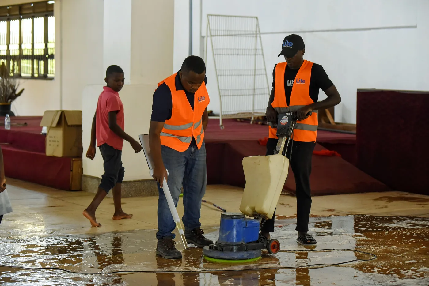 Home, Office & Commercial Cleaning